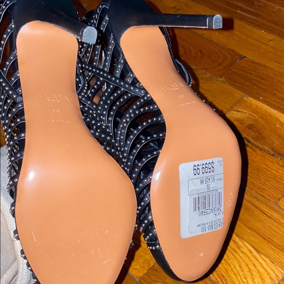 ALAIA STUDDED ANKLE BOOTS - Picture 7 of 8